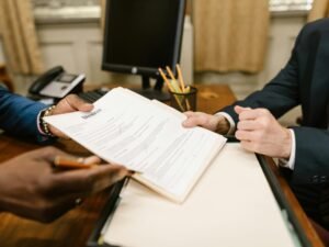 Revisión de Contratos y Despidos